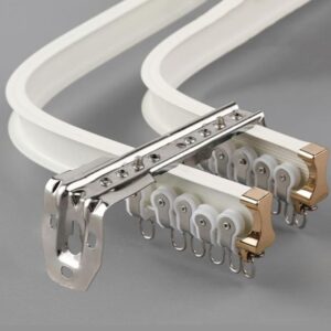 Bendable curtain rails